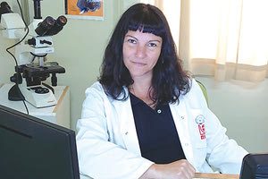 Η κ. Έλενα Κρανιώτη, επίκουρη καθηγήτρια Ιατροδικαστικής του Πανεπιστημίου Κρήτης