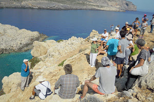 Αντικύθηρα, χρήματα, δωρεάν κατάλυμα, δωρεάν φαγητό για τις πολύτεκνες οικογένειες