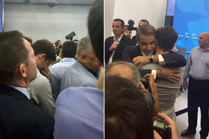 συναισθηματικά φορτισμένος ήταν ο γιος του Κυριάκου Μητσοτάκη, Κωνσταντίνος, κατά τη διάρκεια ομιλίας του πατέρα του.