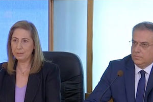 Η κ. Μαριλίζα Ξενογιαννακοπούλου παρέδωσε χθές το Υπουργείο Εσωτερικών στον κ. Τάκη Θεοδωρικάκο