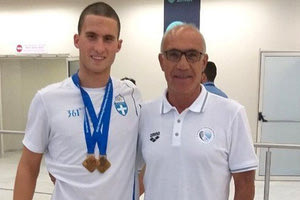 Ο Παπαστάμος με τον προπονητή του κ. Τζιλιβάκη