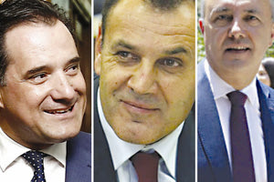 Ο νέος υπουργός Εργασίας και Κοινωνικών Υποθέσεων Γιάννης Βρούτσης, ο υπουργός Οικονομικών Χρήστος Σταϊκούρας και ο υπουργός Ανάπτυξης Άδωνις Γεωργιάδης