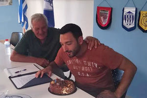 διοίκηση του συλλόγου ευχήθηκε στον προπονητή των ακαδημιών Αλέξανδρο Μπαρμπαλιά “χρόνια πολλά” για τα γενέθλιά του