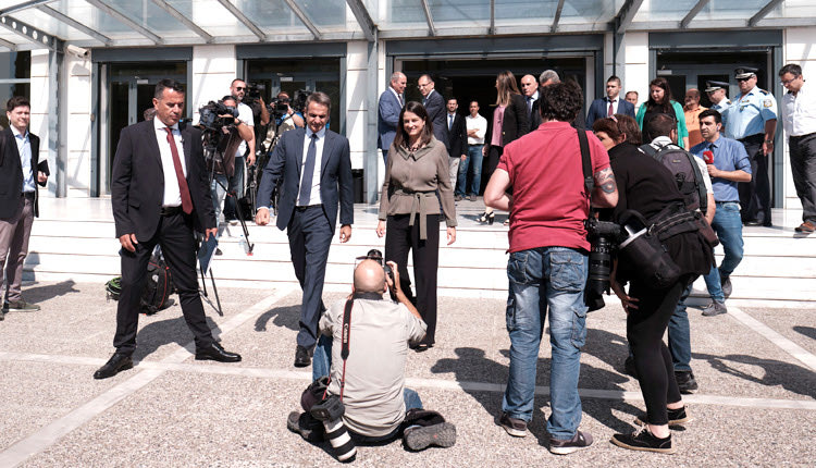 H επιλογή του πρωθυπουργού, κ. Κυριάκου Μητσοτάκη, να ξεκινήσει τις επισκέψεις του στα Υπουργεία από το Παιδείας