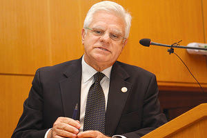 ο πρώην πρύτανης του Πανεπιστημίου Κρήτης, καθηγητής, Οδυσσέας Ζώρας