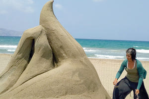 Εξακολουθούν να μαγεύουν τα γλυπτά από άμμο