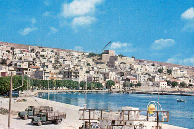 Στο λιμάνι της Σητείας
