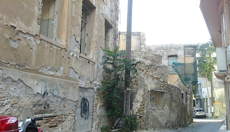 Με την ανάπλαση της οδού Δελημάρκου ξεκινούν τα σχέδια ανάπλασης της Αγ. Τριάδας.