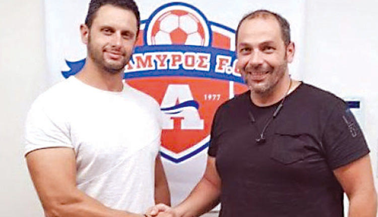 O Koυντούρης με τον παράγοντα του Αλμυρού κ. Σταματάκη