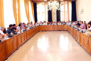 Στη Λότζια, στο πλαίσιο της συνεδρίασης της Περιφερειακής Ένωσης Δήμων Κρήτης.