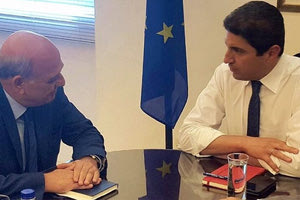 Η συνάντηση ανάμεσα στον υφυπουργό Αθλητισμού, Λευτέρη Αυγενάκη, και τον πρόεδρο της ΕΠΟ, Βαγγέλη Γραμμένο