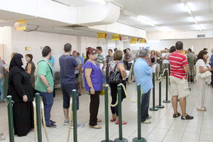 Επίσκεψη στην εφορία μόνο κατόπιν ραντεβού θα μπορούν να κάνουν οι φορολογούμενοι