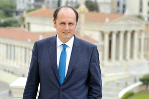 O ανώτερος γενικός διευθυντής, επικεφαλής του GroupReal Estateτου Ομίλου της Τράπεζας Πειραιώς, πρόεδρος και διευθύνων σύμβουλος της Πειραιώς RealEstate κ. Γεώργιος Ι. Κορμάς