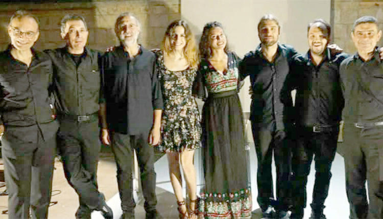 «Αχ, η ξενιτιά» στο μικρό κηποθέατρο