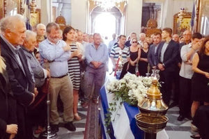 Το ύστατο “χαίρε” είπαν χθες, συγγενείς, φίλοι και πρώην συνάδελφοι στον πρώην υπουργό και πρώην δήμαρχο Χανίων Μανώλη Σκουλάκη.