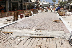 το έργο της ανάπλασης του πλέγματος στις οδούς της Δικαιοσύνης, Ίδης, Έβανς και 1821