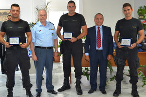 Τιμητικές διακρίσεις για αστυνομικούς