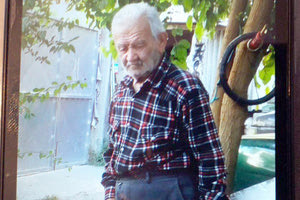 Καλά στην υγεία του αλλά ταλαιπωρημένος ήταν ο 83χρονος Γιαννης Καλεμάκης ο οποίος είχε φύγει από το σπίτι του το πρωί της Κυριακής στην περιοχή του Κάτω Ζαρού.