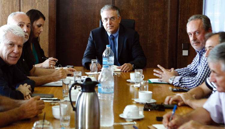 ο υπουργός Εσωτερικών Τάκης Θεοδωρικάκος