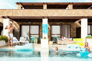 τουριστες ξενοδοχείο