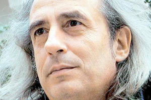 Ο Γιάννης Αγγελάκας