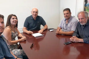 Στην ανέγερση ηρώου πεσόντων στην πλατεία του οικισμού της Εμπάρου του  Δήμου Βιάννου προχωρά η δημοτική Αρχή, που υπέγραψε χθες τη σχετική σύμβαση