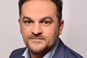 Γιάννης Παρασύρης