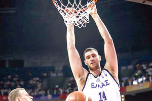 Επιβλητική εμφάνιση από τον Γιώργο Παπαγιάννη