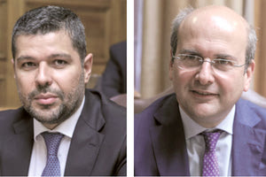 Ο πρόεδρος και διευθύνων σύμβουλος της ΔΕΗ, Γ. Στάσσης και ο υπουργός κ. Χατζιδάκης