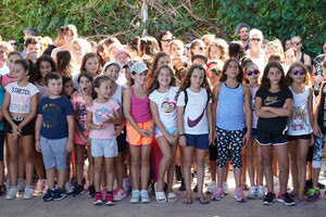 νεαροί κολυμβητές σε διαμαρτυρία στο κολυμβητήριο ηρακλείου