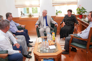 Από τη συνάντηση Αρναουτάκη με τον Ρουμάνο πρέσβη στην Αθήνα