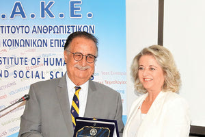 Η κ. Μαράκη με τον κ. Βεληβασάκη