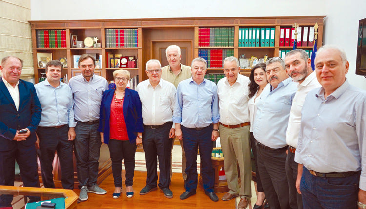 ΟΙ ΕΠΙΛΟΓΕΣ ΑΡΝΑΟΥΤΑΚΗ ΓΙΑ ΤΗ ΝΕΑ ΘΗΤΕΙΑ ΣΤΗΝ ΠΕΡΙΦΕΡΕΙΑ ΚΡΗΤΗΣ