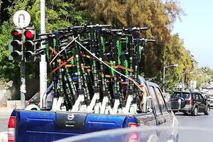 Μαζεύουν τα πατίνια Τροχαία και Δημοτική Αστυνομία