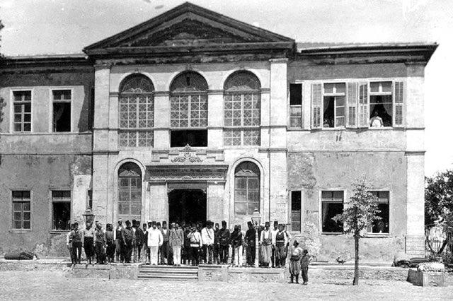 ΦΩΤΟ ΗΜΕΡΑΣ: Ένα κτήριο που δεν υπάρχει πια