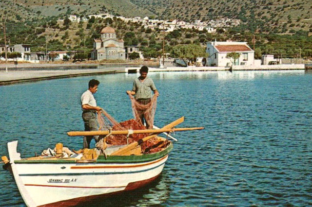 ΦΩΤΟ ΗΜΕΡΑΣ: Ένα χωριό τότε, αγνώριστο σήμερα...