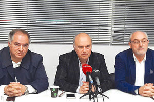 Μανώλης Αλιφιεράκης με τους Μανώλη Σφυρή και Γιώργο Φασουλάκη