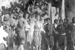 ΦΩΤΟ ΗΜΕΡΑΣ: Σέρνοντας τον χορό...