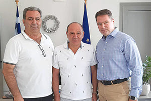 Συνάντηση με τον πρόεδρο της Ένωσης Ξενοδόχων νομού Ηρακλείου, Νίκο Χαλκιαδάκη, πραγματοποίησε χθες στο γραφείο του στις Γούρνες ο δήμαρχος Γιάννης Σέγκος