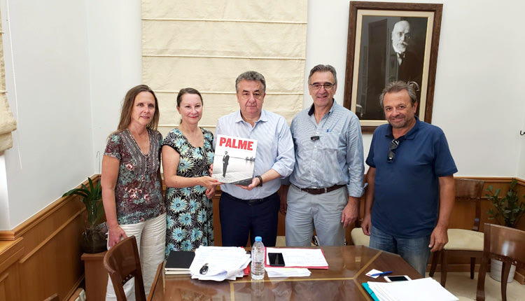 Στον Αρναουτάκη οι φίλοι του “Μουσείου Olof Palme”