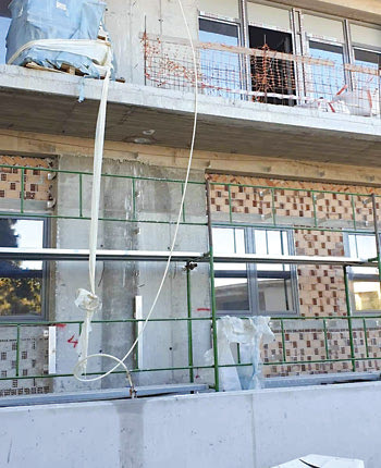 Έπεσε από τη σκαλωσιά 32χρονος σε έργα που γίνονται στο Βενιζέλειο Νοσοκομείο.