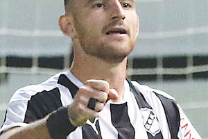 ΣΤΟΝ ΒΟΛΟ Ο ΜΠΟΥΣΗ: Χτύπησε στη φάση  του 6’ ο Μάνος