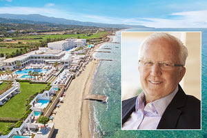 Το Lux Me White Palace στο Ρέθυμνο ανανεώνεται διαρκώς με εμπλουτισμένο προϊόν και νέες υποδομές και ο πρόεδρος και ιδρυτής του Ομίλου Νίκος Δασκαλαντωνάκης