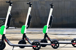 αυτοηλεκτροκινούμενα πατίνια