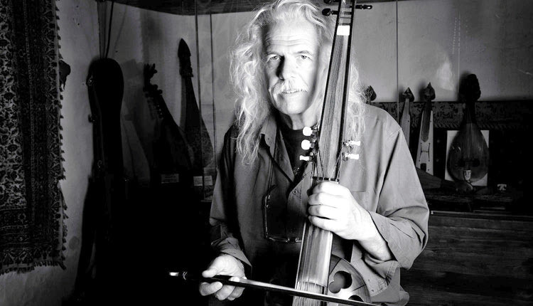 Ο Ross Daly