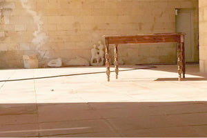 στους χώρους της έκθεσης «Η εκπαίδευση στην απόψυξη – ή Μαθαίνοντας ξανά/  UNFROZEN EDUCATION – Or How To Relearn»