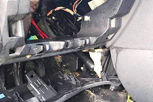 Έσκασε το καλοριφέρ και τραυμάτισε αστυνομικό μέσα στο περιπολικό!