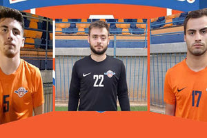 ρεις μεταγραφικές προσθήκες ανακοίνωσε η διοίκηση του Αλμυρού: ο στόπερ Κρις Ξενοκτιστάκης, ο τερματοφύλακας Δημήτρης Ζαφείρης και ο αμυντικός μέσος Νίκος Μαχαίρας