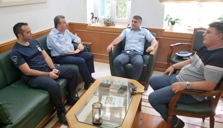 Στον περιφερειάρχη ο αστυνομικός διευθυντής