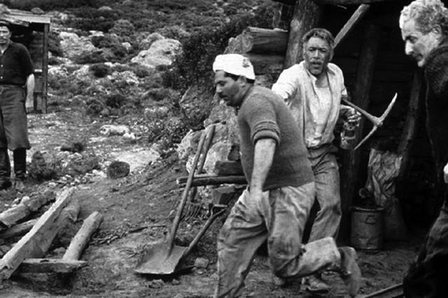 Φωτογραφία της ημέρας: Ο Άντονι Κουήν στην ταινία “Αλέξης Ζορμπάς”